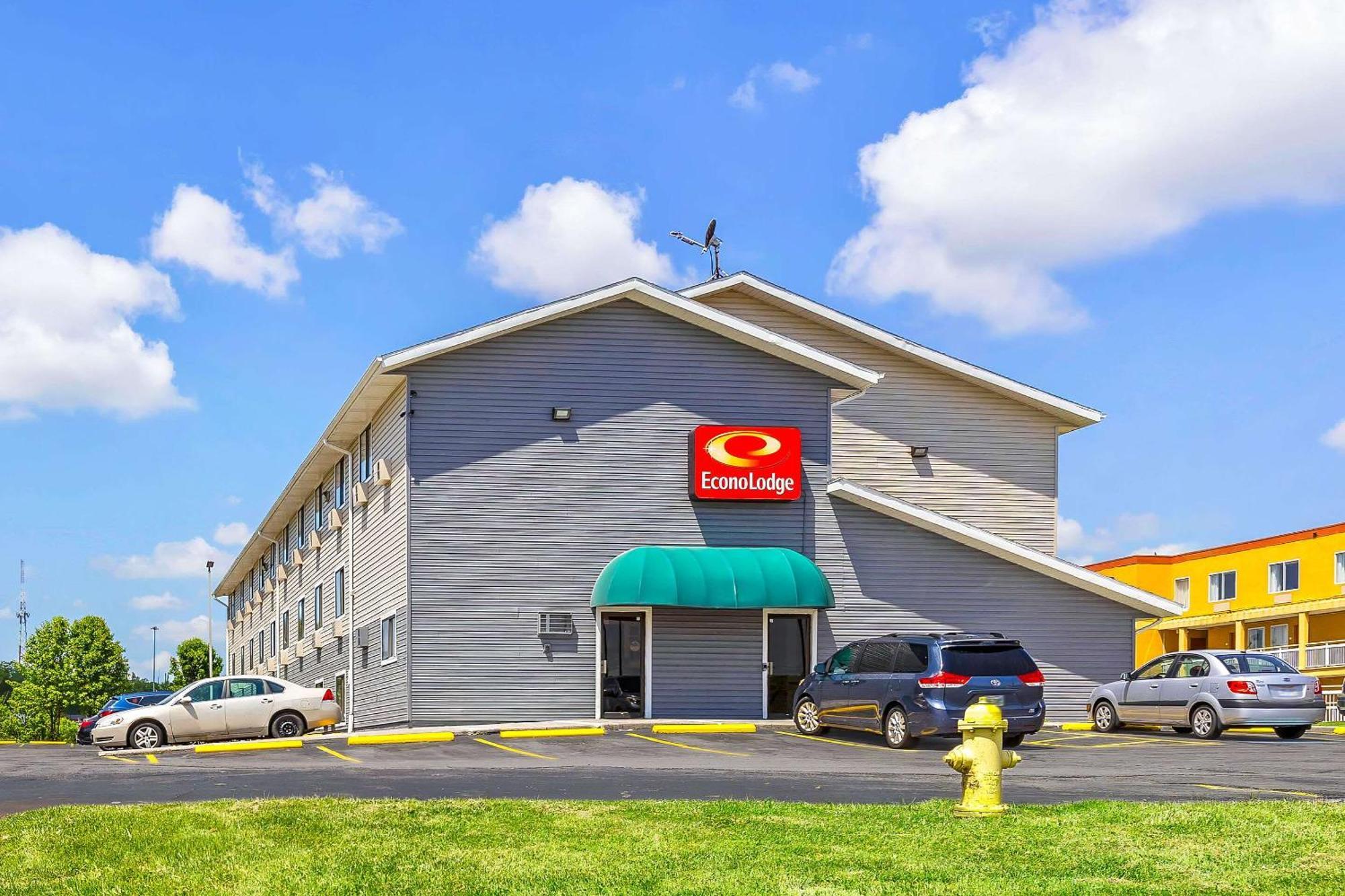 Econo Lodge Akron Copley Northwest Montrose Exterior photo