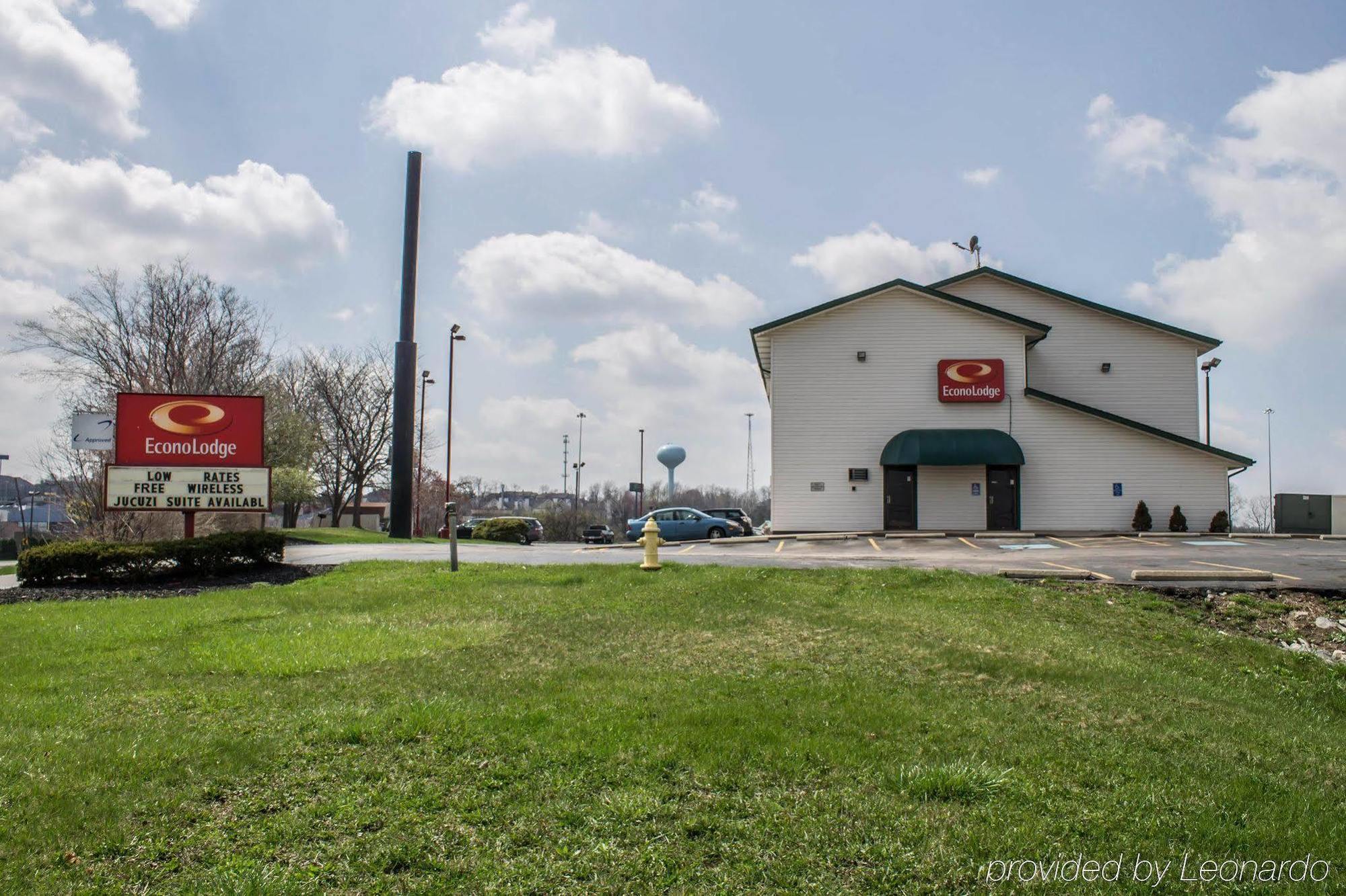 Econo Lodge Akron Copley Northwest Montrose Exterior photo